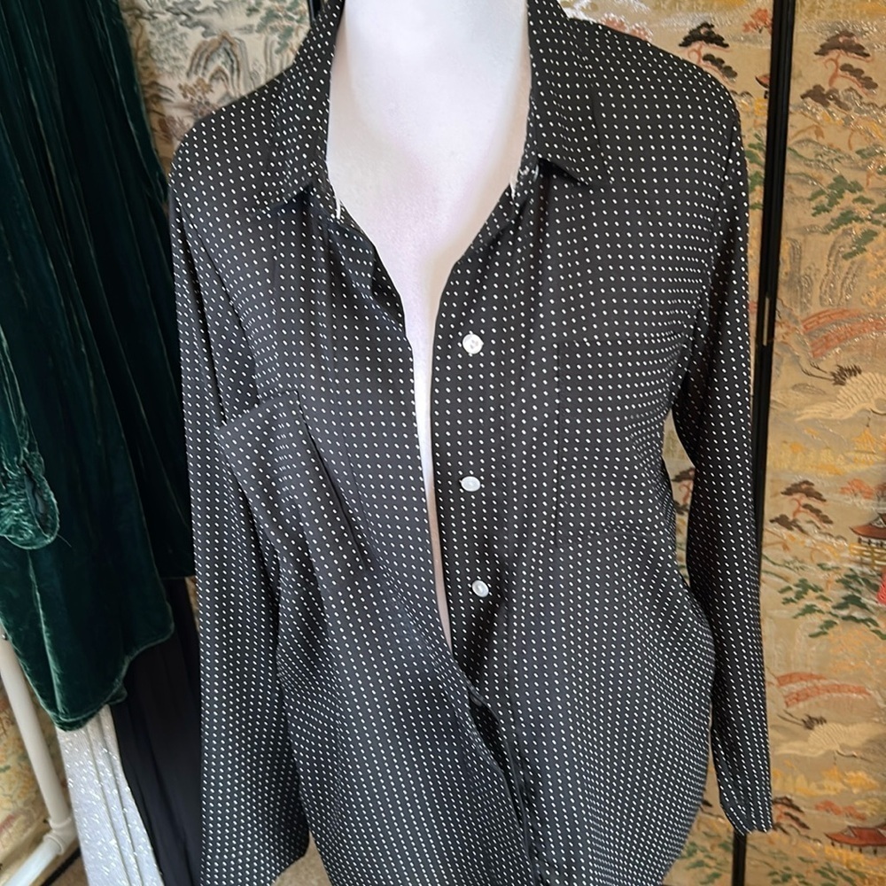 LIZ CLAIBORNE POLKA DOP DRESSY BLOUSE SIZE PM